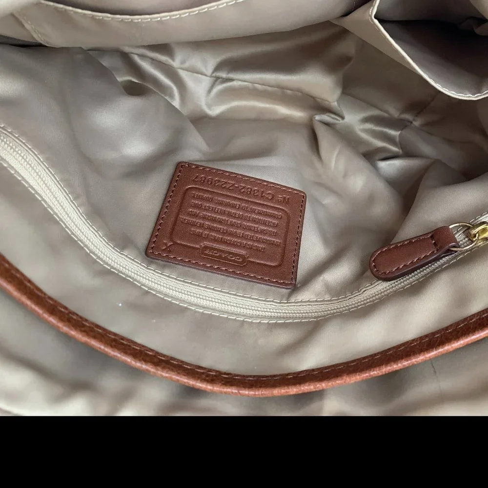 Coach Z Brown Leather Z23987 Medium Flap Shoulder Duffle Bag Pleated Purse Brass - Picture 8 of 13